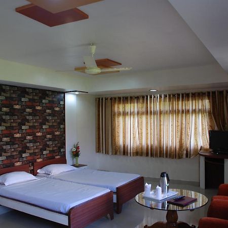 Hotel Grand Arjun Rāipur Eksteriør billede