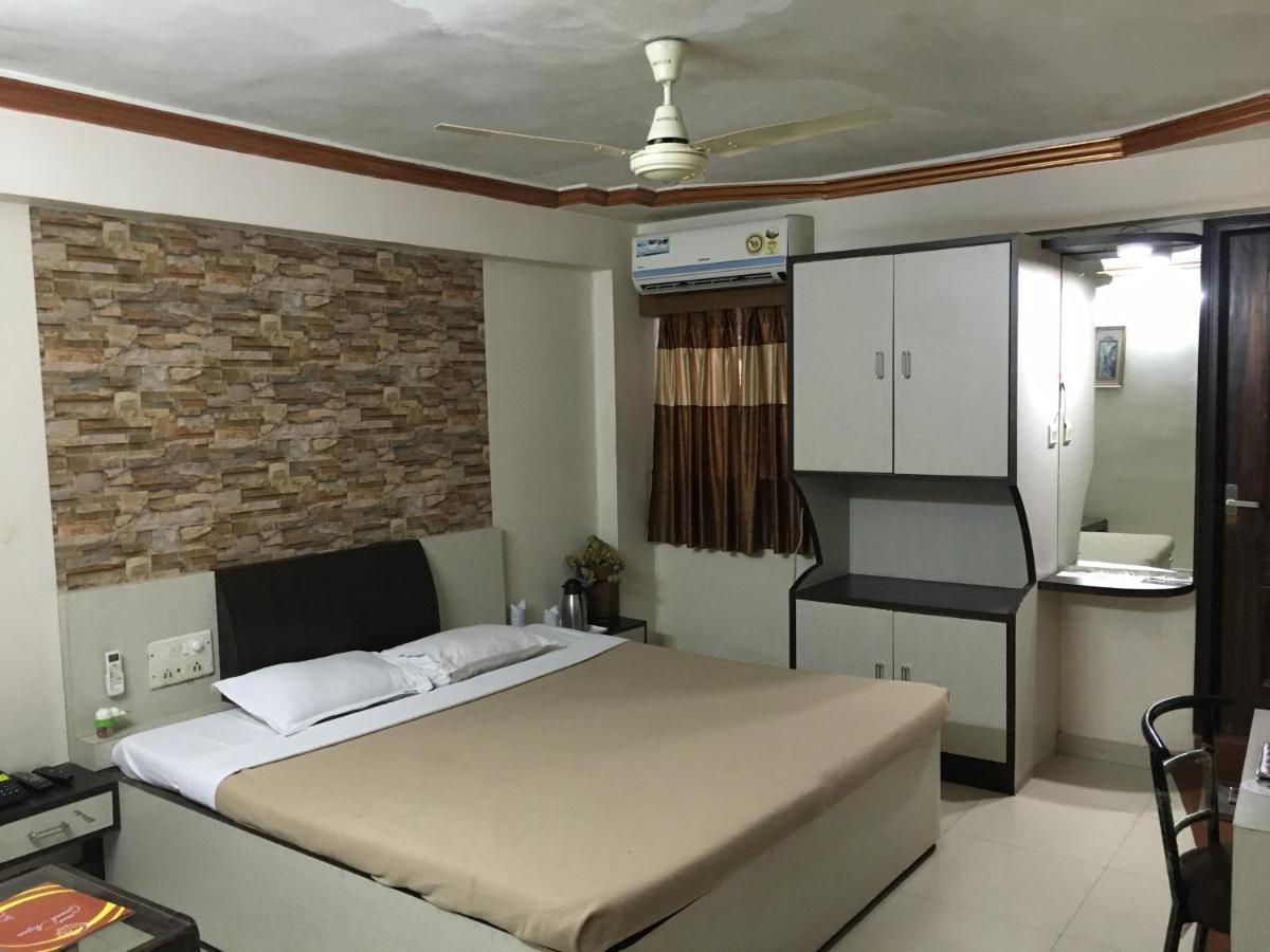 Hotel Grand Arjun Rāipur Eksteriør billede