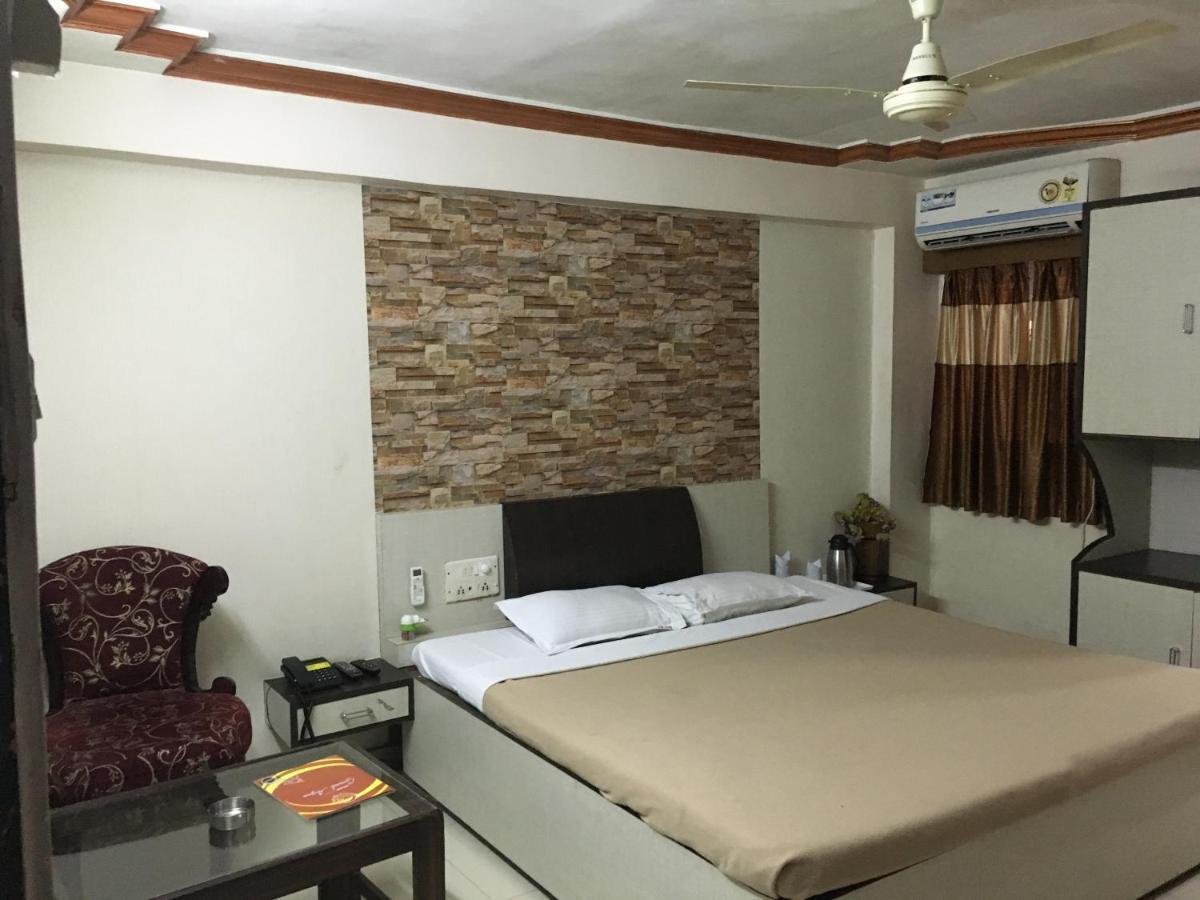 Hotel Grand Arjun Rāipur Eksteriør billede