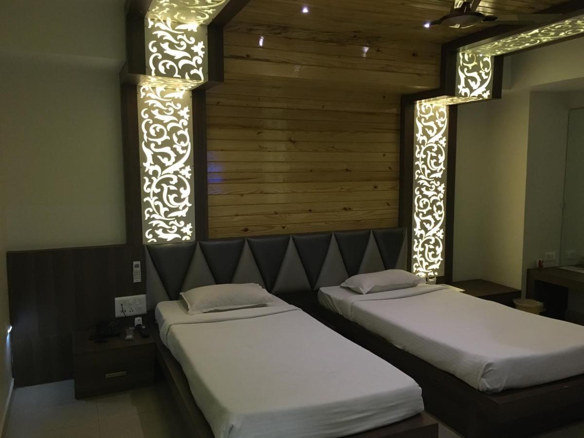 Hotel Grand Arjun Rāipur Eksteriør billede