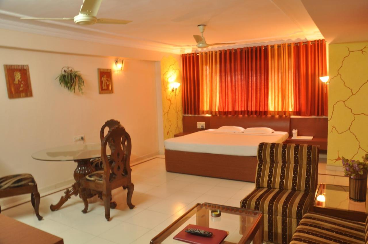 Hotel Grand Arjun Rāipur Eksteriør billede