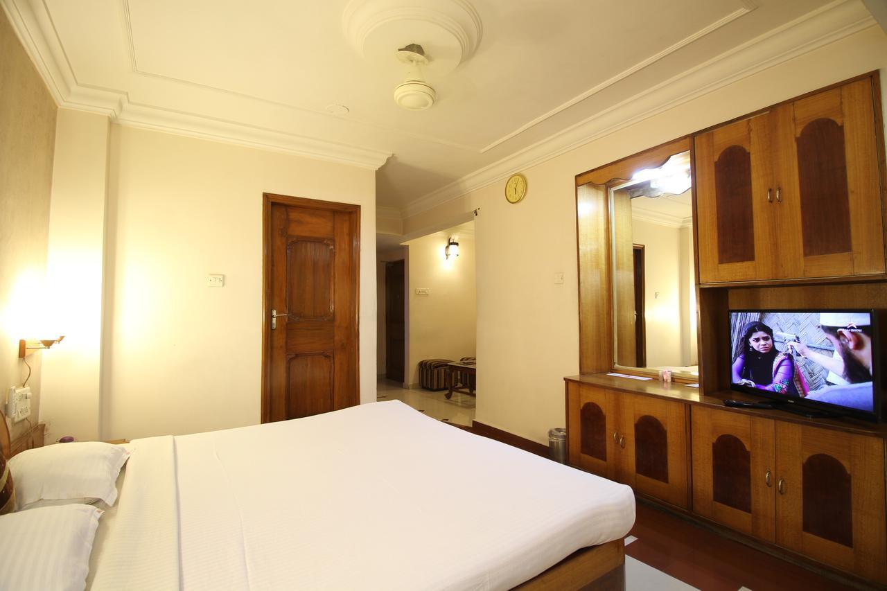 Hotel Grand Arjun Rāipur Eksteriør billede