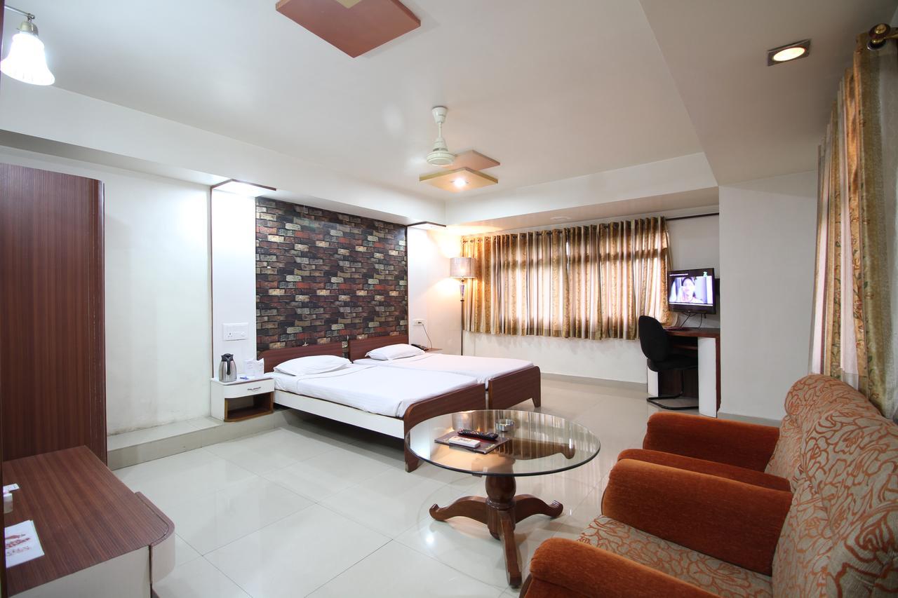 Hotel Grand Arjun Rāipur Eksteriør billede